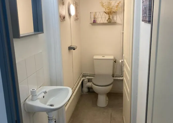 L D Ange 1 Idealement Situe 37m2 Entre Port Et Village Appartement *